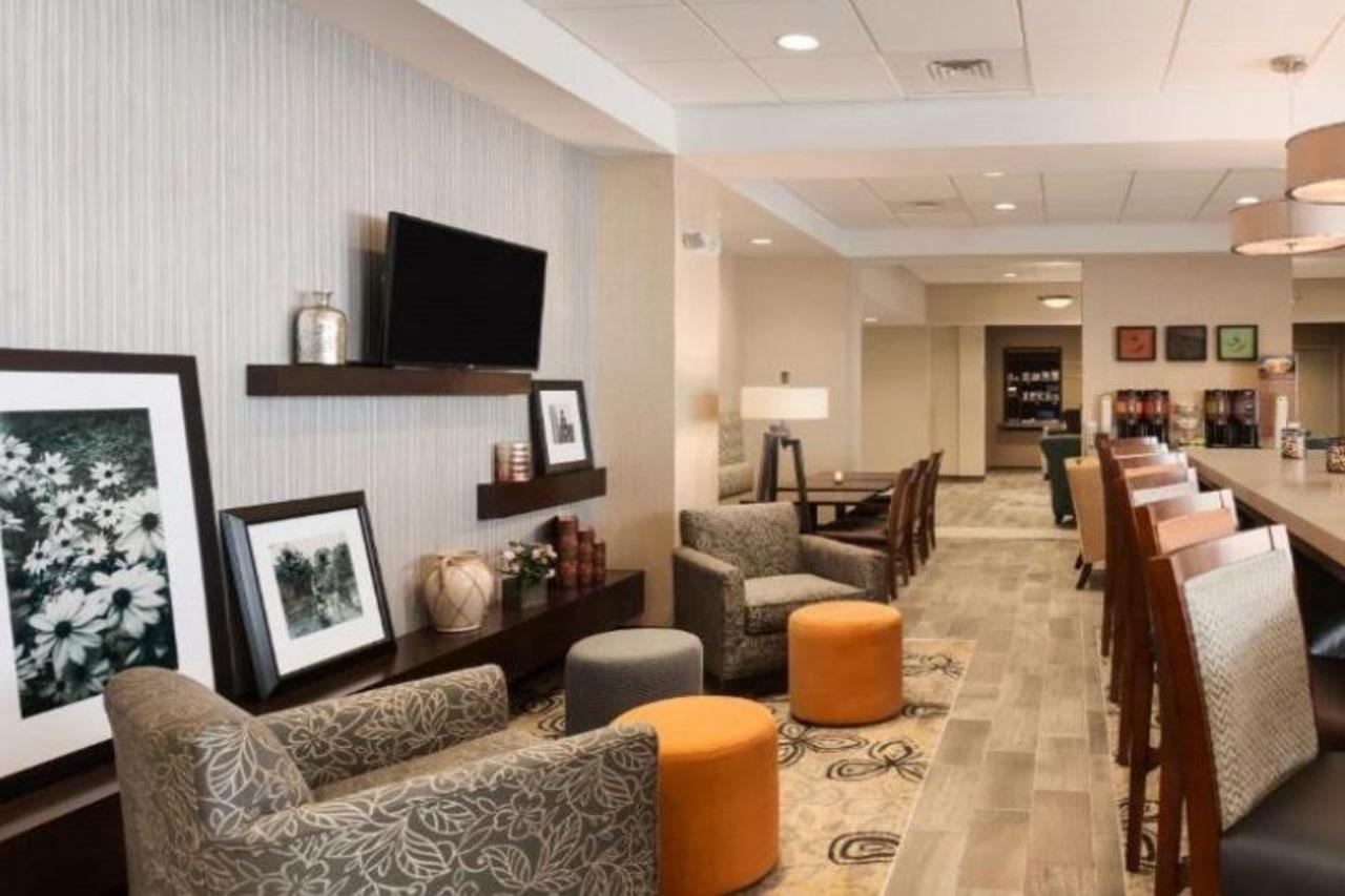 Hampton Inn Philadelphia/Voorhees Exterior photo