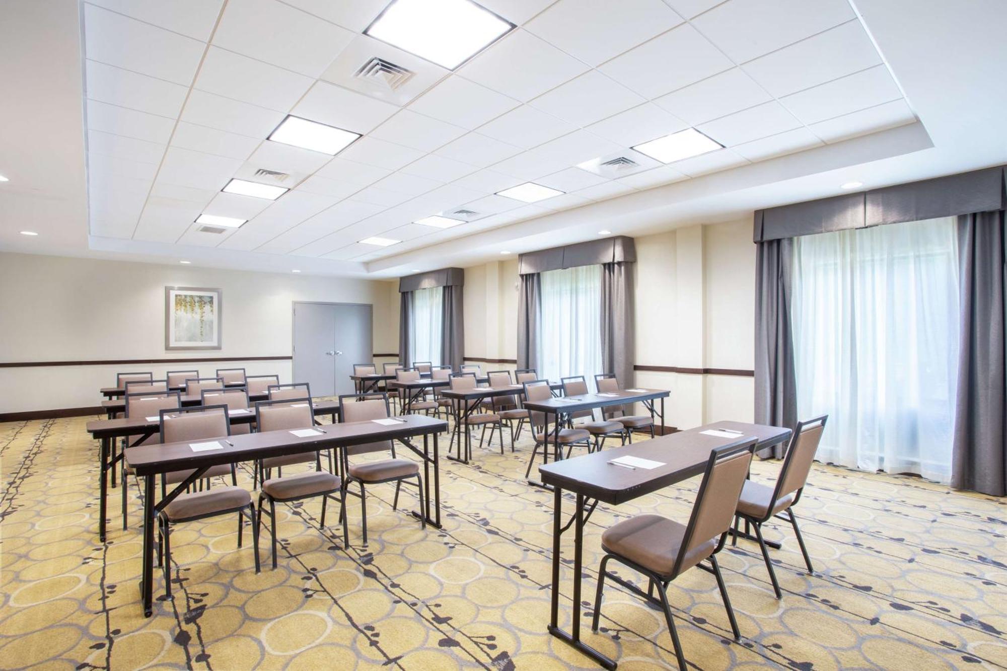 Hampton Inn Philadelphia/Voorhees Exterior photo